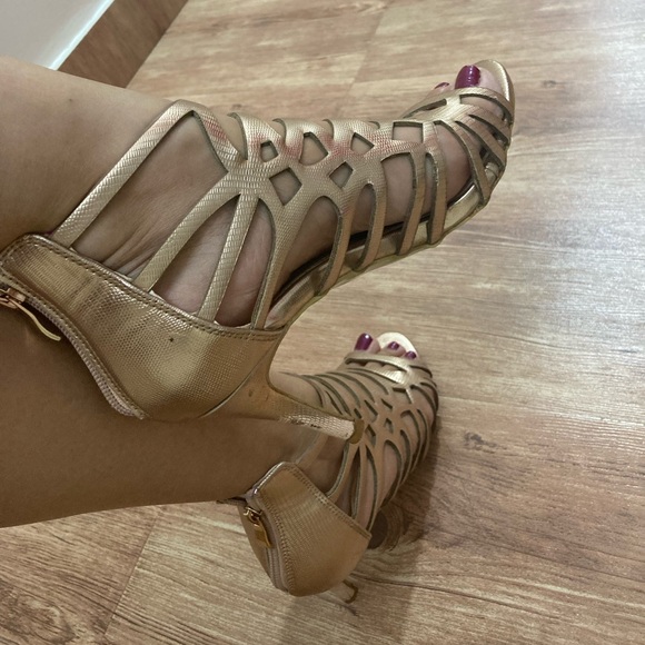 Carlton London gladiator stilletoes, uk size 4 /37 - Picture 3 of 6